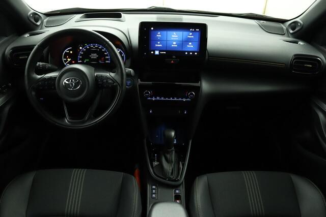 Toyota YARIS Cross 1.5 Hybrid Adventure | Trekhaak | Head Up Display | JBL Audio | Stoel en Stuurverwarming |