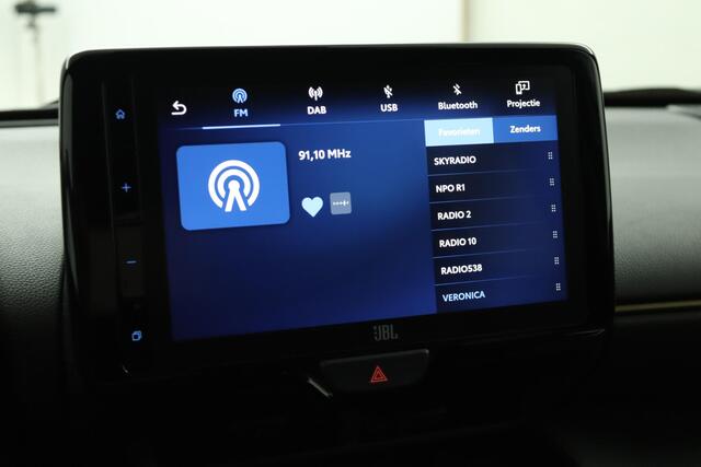 Toyota YARIS Cross 1.5 Hybrid Adventure | Trekhaak | Head Up Display | JBL Audio | Stoel en Stuurverwarming |