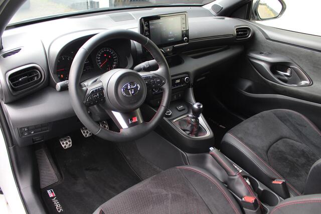 Toyota YARIS 1.6 Turbo GR Performance I 280 pk I ¤33.000 export price