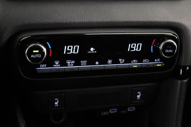 Toyota YARIS 1.5 Hybrid 130 Executive *NIEUW* | Direct leverbaar! | Metaallak | MY2025