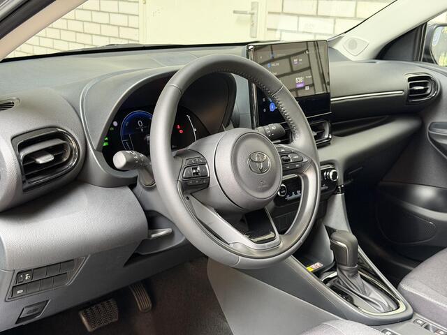 Toyota YARIS 1.5 Hybrid 115 Dynamic Uit voorraad leverbaar! Hoge korting!