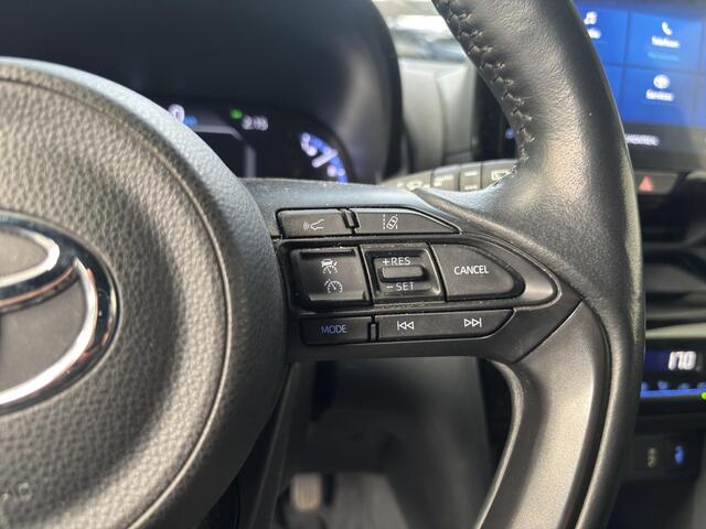 Toyota YARIS Cross 1.5 Hybrid Launch Edition Stuur/Stoel en voorruitverwarming, Parkeersensoren, trekhaak zeer luxe!