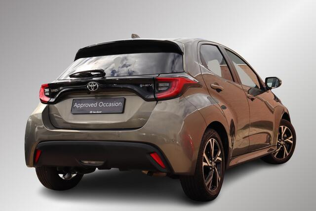 Toyota YARIS 1.5 Hybrid 115 First Edition Limited Parkeersensoren, Stoelverwarming, Apple Carplay / Android Auto.
