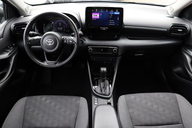 Toyota YARIS 1.5 Hybrid 115 First Edition Limited Parkeersensoren, Stoelverwarming, Apple Carplay / Android Auto.