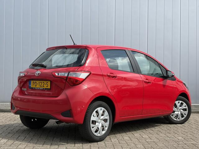 Toyota YARIS 1.5 VVT-i Aspiration NL Auto Clima Cruise Camera Bluetooth