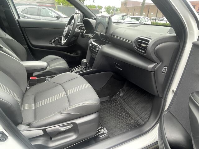 Toyota YARIS Cross 1.5 Hybrid Adventure AWD Panoramadak