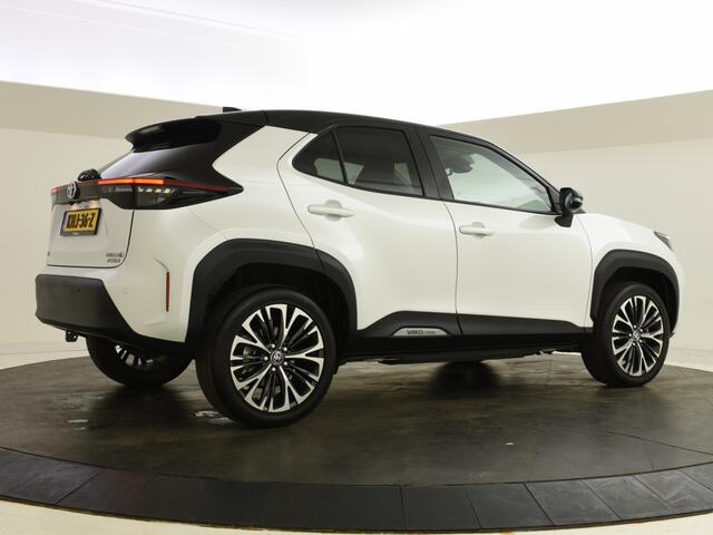 Toyota YARIS Cross 1.5 AWD Hybrid Executive | PDC | Halfleer | Blindspot |