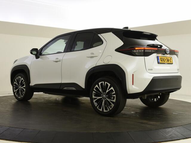 Toyota YARIS Cross 1.5 AWD Hybrid Executive | PDC | Halfleer | Blindspot |