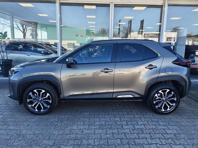 Toyota YARIS Cross 1.5 Hybrid 115 First Edition | Comfort Pack | Sensoren | Stoelve