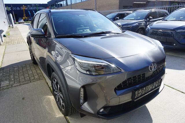 Toyota YARIS Cross 1.5 Hybrid 130 Dynamic |Navi|Carplay|Dodehoek|PDC V+A|Camera|Stoel en stuurverw.|