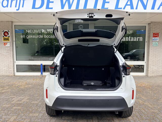 Toyota YARIS Cross 1.5 Hybrid 130 Executive Keyless entry+start/Cruisecontrole adapt./achteruitrijcam./Parkeersens. V+A/Elektr. climatecontrole/Verwarmde in hoogte verst.b. stoelen/L/M 18 inch/Led verlicht./lederen microvezel bekled./G