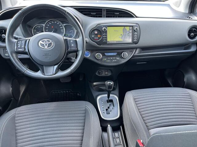 Toyota YARIS 1.5 Hybrid Active | Navigatie | Parkeersensoren achter | Cruise control | Automatische airco |