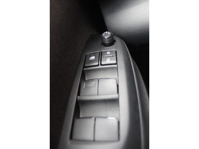 Toyota YARIS Cross 1.5 Hybrid Active Apple carplay/ android auto l All weather banden | Armsteun | Elektrisch inklapbare buitenspiegels | Climate control | Achteruitrijcamera | Verwarmbare spiegel