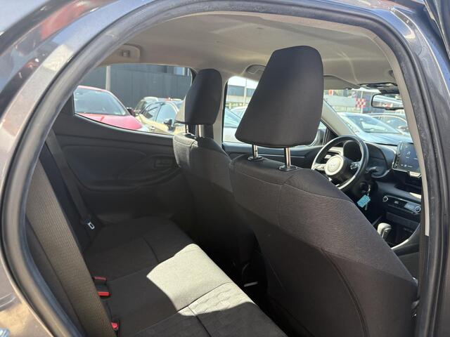 Toyota YARIS 1.5 Hybrid 115 First Edition