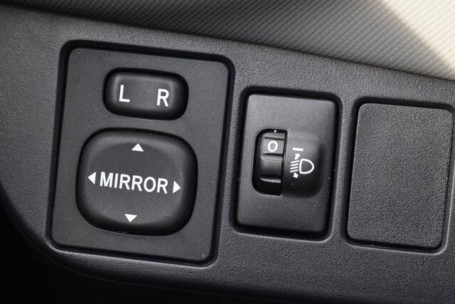 Toyota YARIS 1.5 Hybrid Dynamic Automaat 100pk | Trekhaak | Achteruitrijcamera | Cruise control | Keyless entry |
