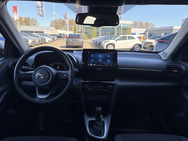 Toyota YARIS Cross 1.5 Hybrid First Edition Trekhaak Stoel en stuurverwarming elektrische achterklep