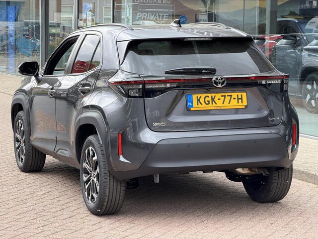 Toyota YARIS Cross 1.5 Hybrid 130 Dynamic | Dodehoekdetectie | Stuur- stoel en voorruitverwarming | Achteruitrijcamera met sensoren voor en achter | NIEUW!