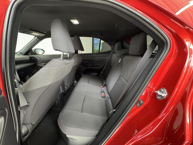 Toyota YARIS Cross 1.5 Hybrid 130 Dynamic | Nieuw | Navigatie | Camera | Stoelverwarming |