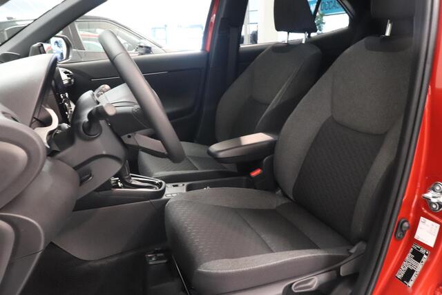 Toyota YARIS Cross 1.5 Hybrid 130 Dynamic | Camera | Adaptive cruise | Stuur & stoel verwarming | AppleCarplay AndroidAuto navigatie | NIEUWE AUTO |