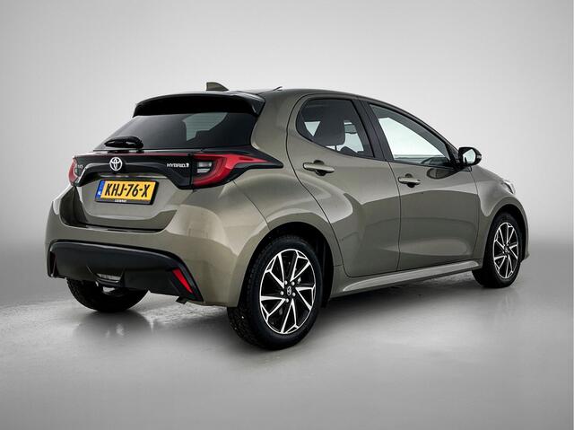 Toyota YARIS 1.5 Hybrid Style Limited + | Halflederen interieur | Panoramadak | Onderweg-naar-dealer