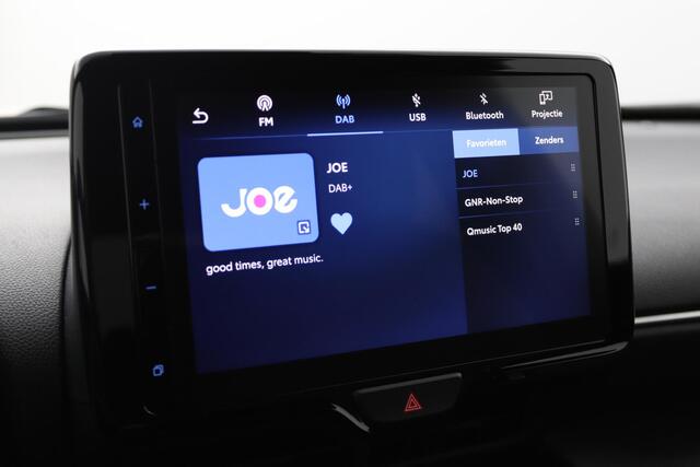 Toyota YARIS Cross 1.5 Hybrid Dynamic Comfort Pack |Stoelverwarming | Blind Spot | V+A Parkeersensoren | Stuurverwarming |