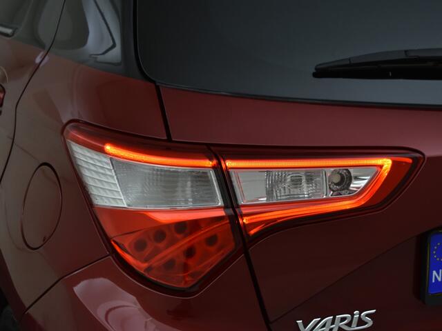 Toyota YARIS 1.5 Hybrid Executive Bi Tone | Panorama | Stoelverw |