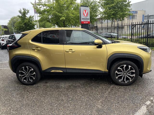 Toyota YARIS Cross 1.5 Hybrid First Edition // ADAPT. CRUISE // LED // KEYLESS // CAMERA // NAVI+CARPLAY //