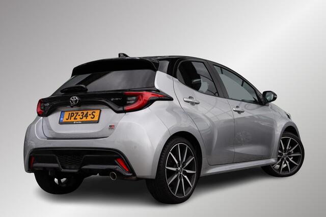 Toyota YARIS 1.5 Hybrid 130 GR Sport + Pack, Panoramadak, BSM + Pack