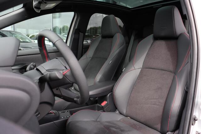 Toyota YARIS 1.5 Hybrid 130 GR Sport + Pack, Panoramadak, BSM + Pack