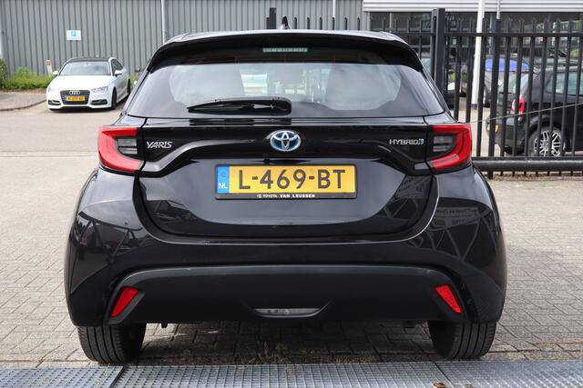 Toyota YARIS 1.5 Hybrid Dynamic Dealeronderhouden! Nederlandse auto/Achteruitrijcamera/Apple carplay/Adaptieve Cruise control/Lane assist/Climate control/DAB/Bluetooth