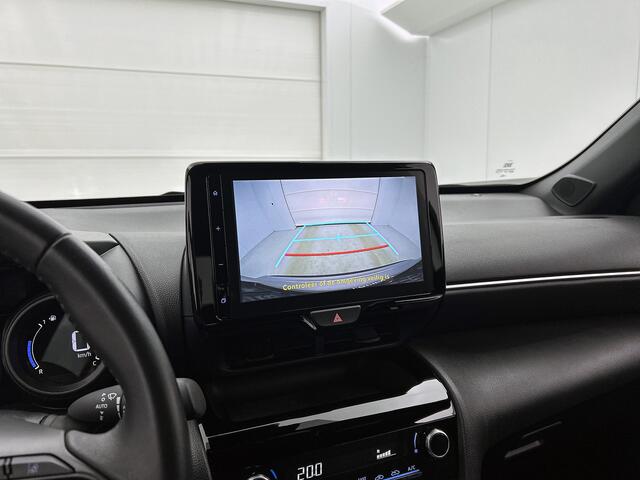 Toyota YARIS Cross 1.5 Hybrid Dynamic AWD | BTW Voertuig | Apple CarPlay/Android Auto | Cruise control Adaptive | Spiegels elektrisch inklapbaar | Onderweg-naar-dealer