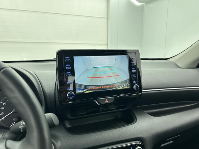 Toyota YARIS 1.5 Hybrid Business Plus | Dealer Onderhouden | Stoel+stuurverwarming | Climate control | Cruise Control Adaptive | Apple CarPlay/Android Auto | Onderweg-naar-dealer