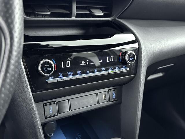 Toyota YARIS Cross 1.5 Hybrid GR Sport | 18 inch Lichtmetaal | GR Sport accessoires |