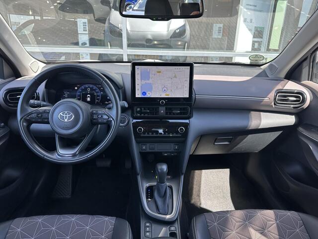 Toyota YARIS Cross 1.5 Hybrid 130 Executive AUTOMAAT | ADAPT. CRUISE | STOELVERW. | NAVI | CAMERA | CLIMATE | APPLE CARPLAY