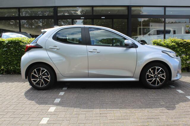 Toyota YARIS 1.5 Hybrid Dynamic | Rijklaar | Afn. Trekhaak | Camera | Apple/Android | Navi | Adap. Cruise | Clima