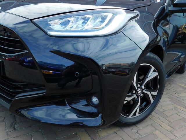 Toyota YARIS 1.5 Hybrid 115 First Edition | Comfort Pack