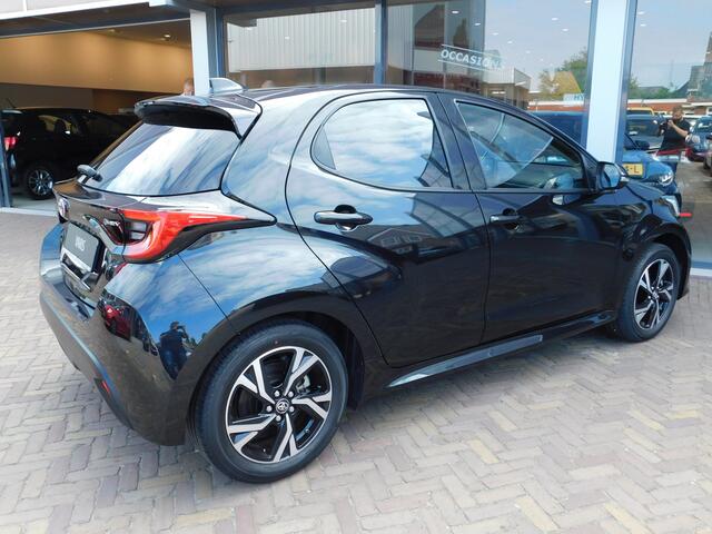 Toyota YARIS 1.5 Hybrid 115 First Edition | Comfort Pack