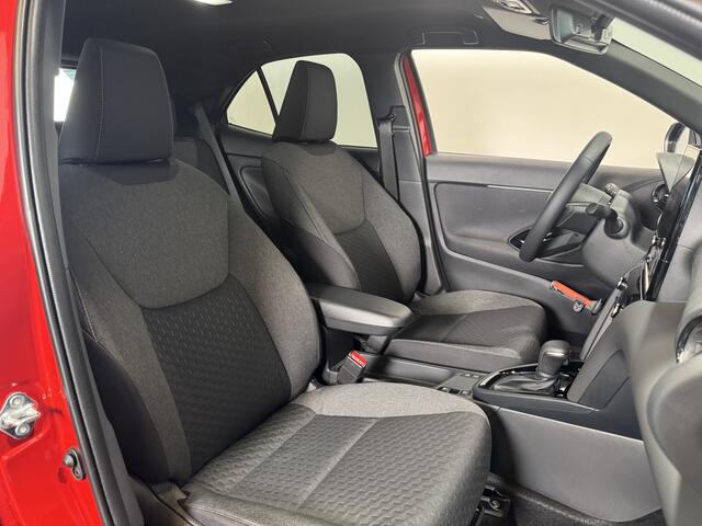 Toyota YARIS Cross 1.5 Hybrid 115 Dynamic | Comfort Pack | Apple Carplay | Parkeersensoren voor en achter | Dodehoekdetectie |