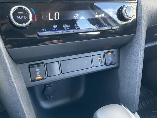 Toyota YARIS Cross 1.5 Hybrid Dynamic Hoge zit Navi Camera Stoelverw Clima Voll.Onderhouden!