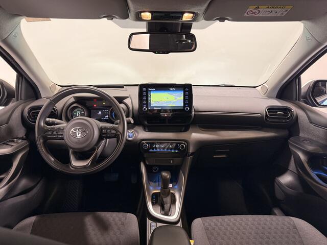 Toyota YARIS 1.5 Hybrid 115 First Edition Limited | Head-up display | Dodehoekdetectie | Parkeersensoren voor en achter | Apple Carplay |