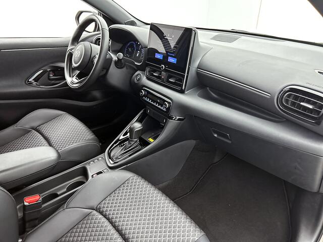Toyota YARIS 1.5 Hybrid 130 Executive | NL dealeronderhouden | Onderweg-naar-dealer