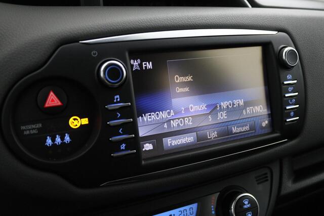 Toyota YARIS 1.5 VVT-i Active | Automaat | Climate control | Cruise control | Parkeercamera |