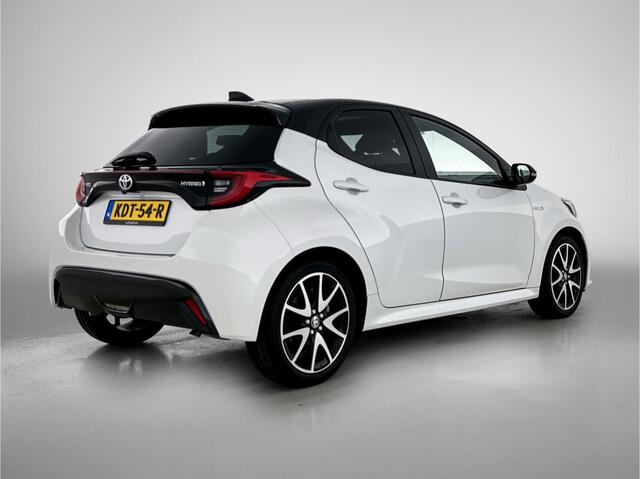 Toyota YARIS 1.5 Hybrid Executive | Navigatie | BLS | Head-up |