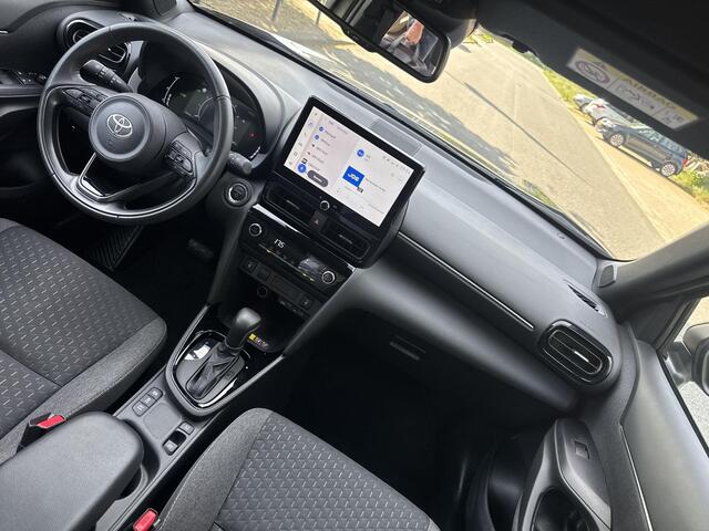 Toyota YARIS Cross 1.5 Hybrid 130 Dynamic | 06-10141018 Voor meer informatie