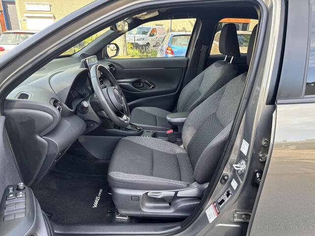 Toyota YARIS Cross 1.5 Hybrid 130 Dynamic | 06-10141018 Voor meer informatie