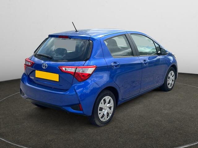 Toyota YARIS 1.5 VVT-i Active Aut- Camera, Navigatie, Lane Assist, Bots Waarschuwing, Clima