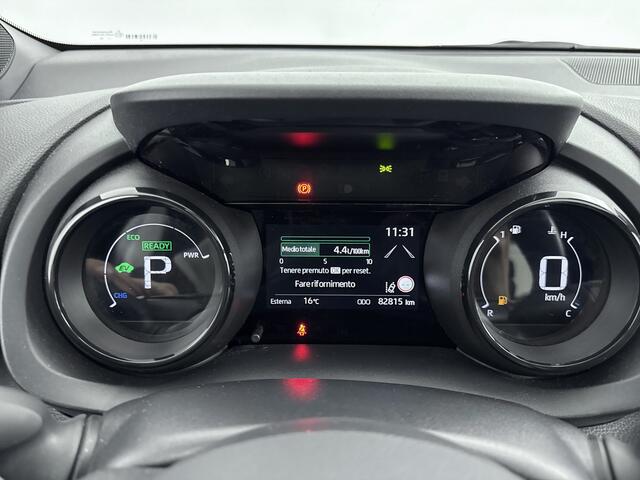 Toyota YARIS 1.5 Hybrid Executive Limited | Panoramadak | Lederen bekleding | Apple Carplay / Android Auto | Onderweg-naar-dealer