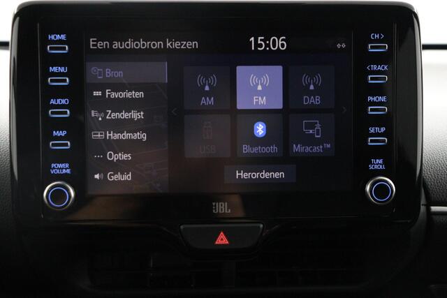 Toyota YARIS 1.5 Hybrid Executive | Trekhaak | Navigatie | Stoelbverwarming |