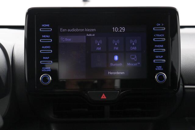 Toyota YARIS 1.5 Hybrid Active | Trekhaak | navigatie systeem | Apple Carplay/Android Auto |