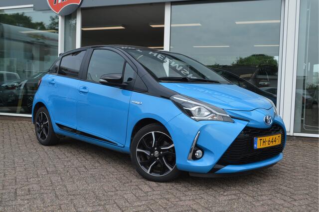 Toyota YARIS 1.5 Hybrid SkyBlue NL auto | Navi | Panoramadak | Cruise | Parkeercamera